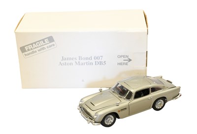 Lot 3487 - Danbury Mint 1964 James Bond Aston Martin DB5