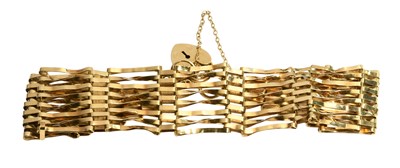 Lot 212 - A Gate Link Bracelet, stamped '.375', with a 9...
