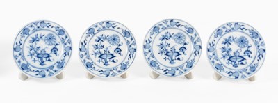Lot 115 - A Set of Eighteen Meissen Porcelain Place...