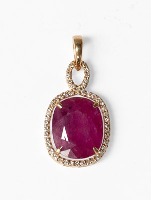 Lot 184 - A Red Stone and Diamond Cluster Pendant, the...