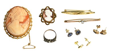 Lot 235 - A Small Quantity of Jewellery, comprising of a...