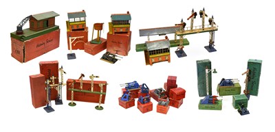 Lot 3326 - Hornby O Gauge Accessories