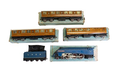 Lot 3235 - Hornby Dublo 3 Rail EDL1 Sir Nigel Gresley LNER 7 Locomotive