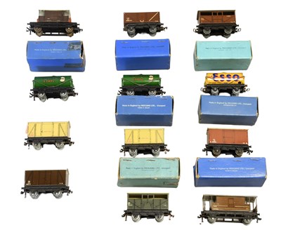 Lot 3250 - Hornby Dublo 3 Rail Wagons