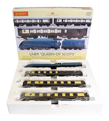 Lot 3295 - Hornby (China) OO Gauge R3402 LNER Queen Of Scots Set