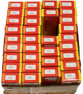 Lot 3297 - Hornby (China) OO Gauge R60015 Christmas 2021 Wagons