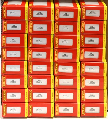 Lot 3301 - Hornby (China) OO Gauge R6988 Christmas 2020 Wagons