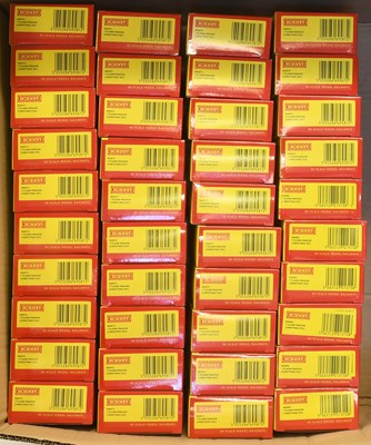 Lot 3298 - Hornby (China) OO Gauge R60074 Christmas 2022 Wagons