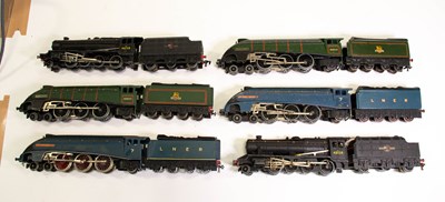 Lot 3238 - Hornby Dublo 3 Rail Locomotives