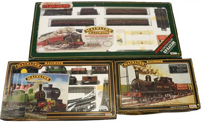 Lot 3264 - Mainline OO Gauge Express Passenger Set