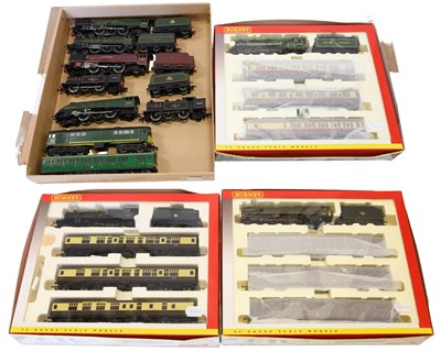 Lot 3305 - Hornby (China) OO Gauge Three Track Packs