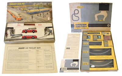 Lot 3286 - Eheim HO Gauge Trolley Bus Set