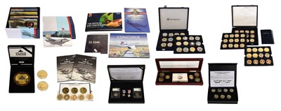 Lot 359 - Assorted Royal Air Force and Aircraft Related...