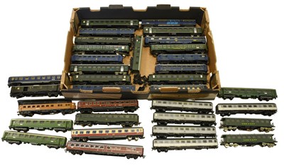 Lot 3287 - Fleischmann And Others HO Gauge A Collection Of Assorted Coaches