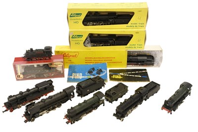 Lot 3262 - Liliput HO Gauge Two 4-6-0 604 Locomotives
