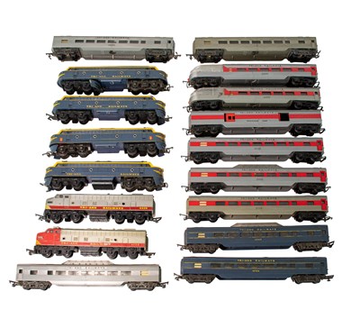 Lot 3274 - Triang OO Gauge Five US Outline Diesel Locomotives