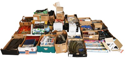 Lot 3314 - Various Manufacturers A Large Quantity Of Assorted OO Gauge Accessories