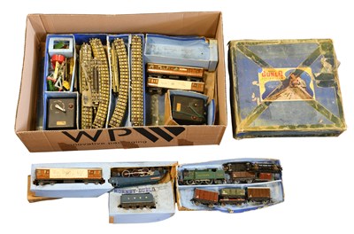 Lot 3243 - Hornby Dublo 3 Rail Locomotives And Rolling Stock