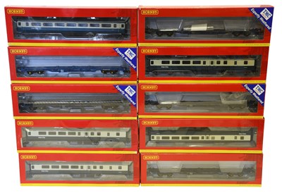 Lot 3289 - Hornby (China) O Gauge Coaches And Wagons