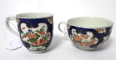 WORCESTER TRIO (1795年頃) Lot 55 - A Worcester Porcelain Trio, circa 1770,